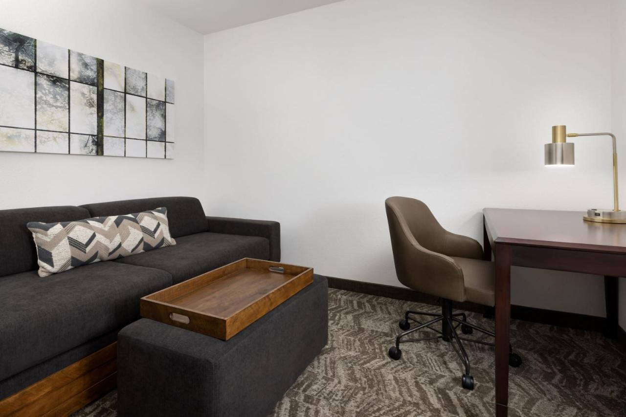 Springhill Suites Fresno Exterior foto