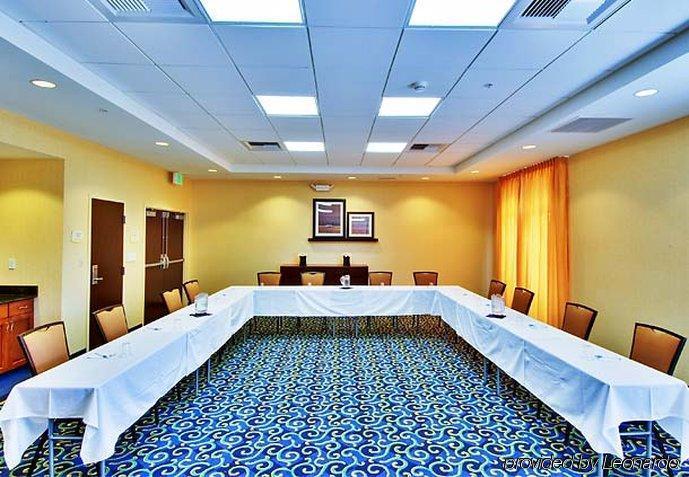 Springhill Suites Fresno Instalações foto