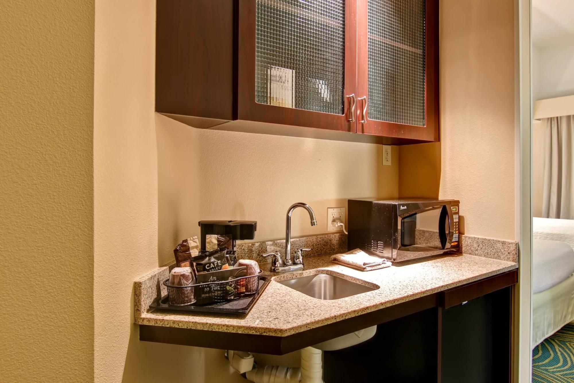 Springhill Suites Fresno Exterior foto